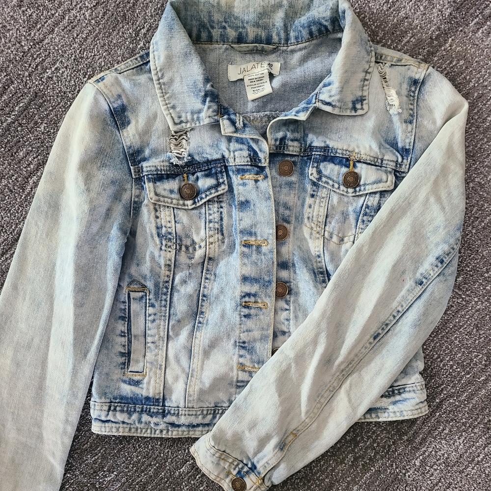 Cropped Acid Wash Jean Jacket